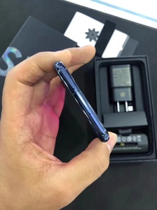 Smartphone Sam Gala <span class=keywords><strong>S10e</strong></span> 4G 99% Neuf Original - Écran AMOLED Dynamique 5.8 pouces, Lecteur d'empreintes digitales latéral, IP68, Charge sans fil, Version Globale - Product Image 4