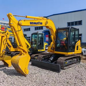 Excavateur Komatsu de 7 tonnes précis et efficace d'occasion PC70 pelle hydraulique sur chenilles de seconde main avec moteur central et moteur - Product Image 4