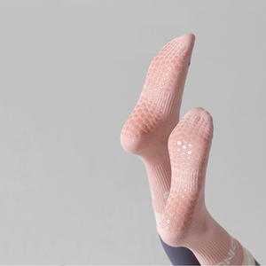 Calcetines Antideslizantes de Doble Capa, Modernos y Divertidos, con Logotipo de Diseñador de Moda, Calcetines de Pilates Personalizables - Product Image 2