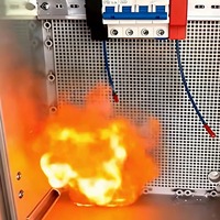 Armoire de distribution de gaz aérosol à chaud de type rail métallique à fixation rapide pour dispositif d'extinction automatique d'incendie, boîtier de compteur, rouge
