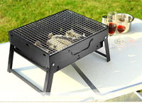 Fournitures de jardinage Nouveau Barbecue Bbq Charbon de bois Portable Bureau pliant Tabletop Outdoor Smoker Grill For Camping Outside Party
