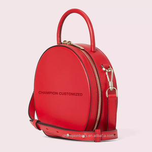 Bolso Bandolera Redondo de Cuero Liso Rojo con Logotipo Personalizado, Bolso de Mano Clásico para Mujer - Product Image 4