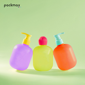 Bouteille pompe en PEHD de 300 ml en matière pelucheuse pour crème pour les mains et lotion corporelle - Contenant personnalisé en forme de bouteille souple pour gel douche enfant - Vente en gros - Product Image 6