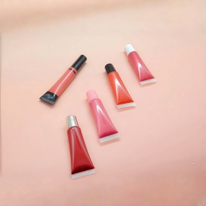 Gloss à lèvres liquide extrêmement repulpant, formule végane effet verre sexy, longue tenue, waterproof, hydratant, paillettes transparentes pour des lèvres pleines et brillantes - Product Image 1