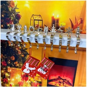 Soporte para Calcetines Navideños de Metal, Ganchos para Calcetines Navideños, Decoraciones Navideñas Doradas y Plateadas con Diseño de Alce, Muñeco de Nieve, Copo de Nieve y Árbol para el Mantel - Product Image 5