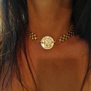 قلادة بحزام للساعة قلادة عصرية جريئة من الفولاذ المقاوم للصدأ سلسلة كتف قلادة مطلية بالذهب عيار 18 سلسلة عملة مكتنزة - Product Image 3