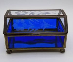 <b>Vintage</b> Brass Glass Luxury Hexagon Shape Decorative <b>Jewelry</b> <b>Box</b> Floral Etched Glass Customizable Trinket Storage Gift Home Decor - Product Image 6