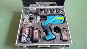 Herramienta de prensado de CA eléctrica ligera, solo 15kg, 12 toneladas de fuerza, 4 troqueles, prensa de prensado Ideal para técnicos de servicio de campo - Product Image 5