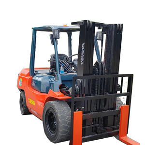 Chariot élévateur 7F d'occasion, hauteur de levage 3m, pour usage extérieur sur chaussée, moteur diesel, mât à trois sections, prix abordable - Product Image 1