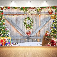 Toile de fond de Noël personnalisable : Fenêtre, sapin, boîtes cadeaux, rideau rouge, fond photographique enneigé, bannière décorative pour fête