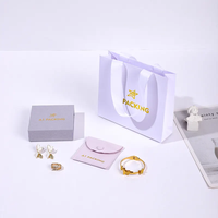 Caixa de Joias Magnética A1 com Acabamento em Linho Texturizado, Logo em Folha Dourada, Bolsa Interna de Veludo, Saco de Presente, Conjunto de Presente com Logo Personalizado