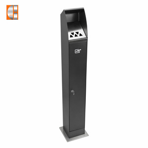 <span class=keywords><strong>Cendrier</strong></span> carré en métal Verrouillage à clé Poubelle à cigarettes extérieure <span class=keywords><strong>sur</strong></span> <span class=keywords><strong>pied</strong></span> pour l'élimination des déchets de cigarettes en acier de rue <span class=keywords><strong>Cendrier</strong></span> à cigares - Product Image 3
