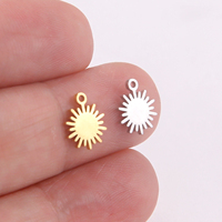 Mini-breloques soleil en acier inoxydable, pendentifs mignons et minuscules pour la fabrication de bijoux DIY (colliers, bracelets, boucles d'oreilles) - Vente en gros
