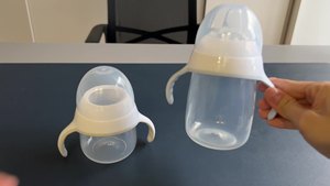 Biberón de Boca Ancha de 300 ml, Libre de BPA, con Asas de Flujo Medio, Impresión de Logotipo Personalizado, para Bebés de 1 a 2 Años, Marca Smile - Product Image 4