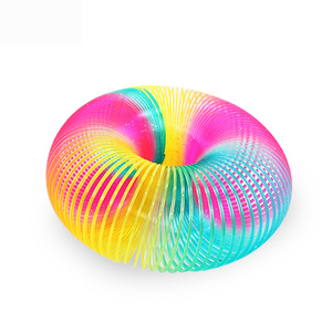 Anillos Elásticos Mágicos Coloridos de 7.5*6.5 cm, Juguete Apilable de Plástico Arcoíris para Niños de 4 a 6 Años, Diversión para Espectáculos de Magia - Product Image 2