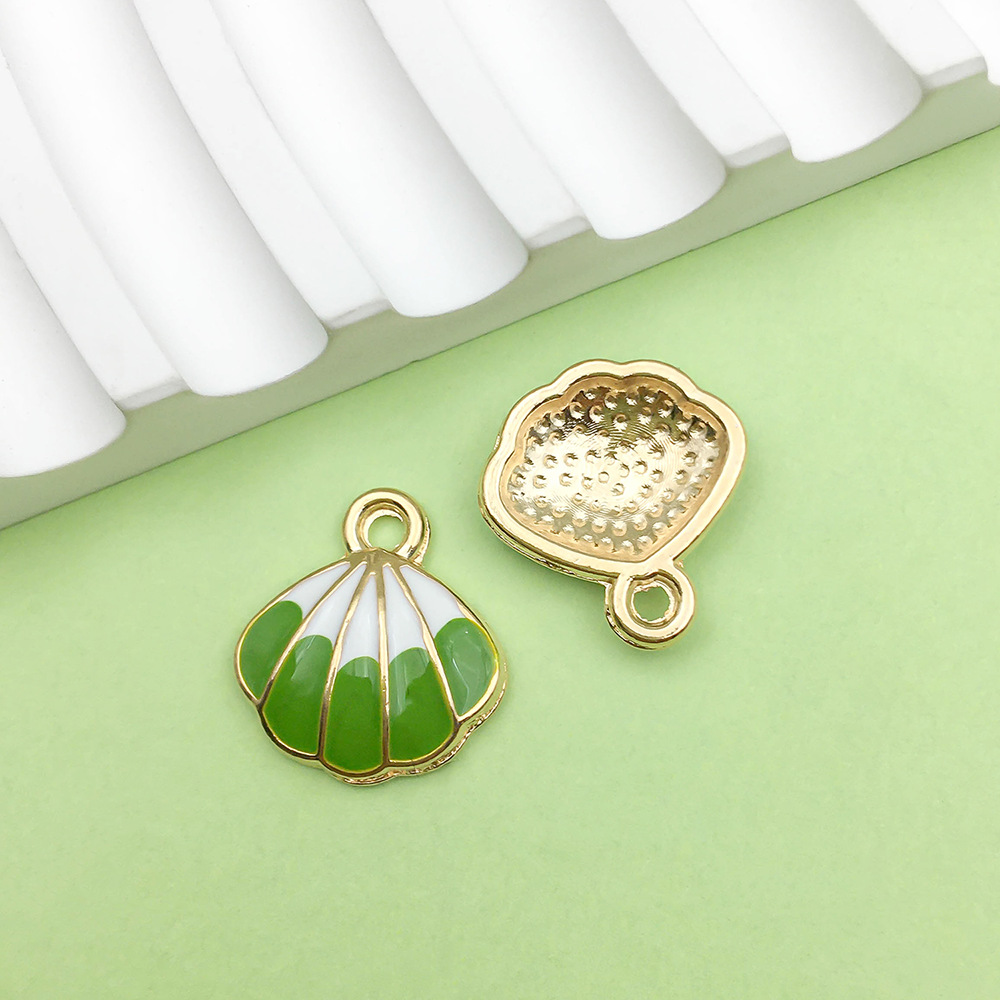 One oil-dripping green seashell, 16*17mm, 1.3g, 12035g.