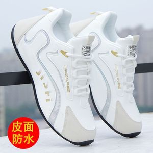 Nuove Scarpe da Uomo 2026 in Pelle Impermeabili Antiscivolo di Alta Qualità, Scarpe da Viaggio di Tendenza, Scarpe Casual Sportive da Uomo Autunnali - Product Image 4