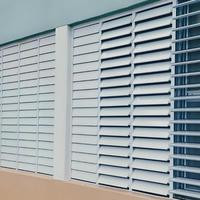 Lames en aluminium pour façade et systèmes de ventilation industrielle