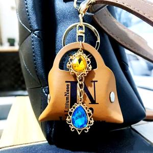 Porte-monnaie miniature en cuivre avec poupée de dessin animé, porte-clés, pendentif, style MIU, petit sac à main, pendentif créatif, sensation haut de gamme - Product Image 6