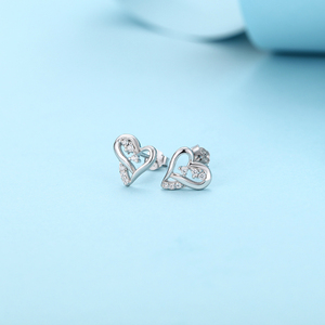 Boucles d'oreilles clous en argent sterling 925 avec moissanite en forme <span class=keywords><strong>de</strong></span> cœur, taille brillant rond pavé, pour <span class=keywords><strong>femme</strong></span>, vente en gros - Product Image 5