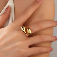 Nouveau Bracelet Manchette Goutte d'Eau en Acier Inoxydable Plaqué Or PVD 18K Au750 de Luxe et Tendance pour Femme – Collection 2025 de Haute Qualité