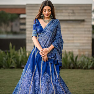 Nueve noches de baile Nuestro hermoso Vaishali Chaniya Choli Impresionante arte Tradicional Lehenga Choli de secado rápido para ocasiones de fiesta - Product Image 1
