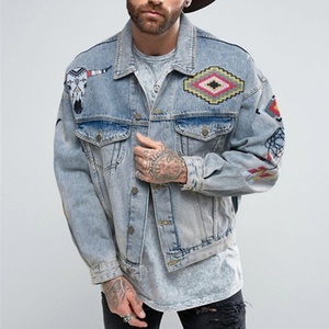 Veste en jean surdimensionnée à prix de gros avec broderie en bleu délavé pour homme - Product Image 1