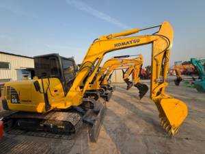 Excavatrice Komatsu PC56 PC60 d'occasion, mini-excavatrice de 5 tonnes, pièces d'origine, bon état, prête à travailler, faible nombre d'heures, à vendre - Product Image 4