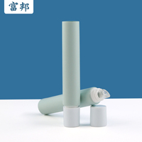 Gloss à lèvres de luxe personnalisé 10 ml Tube cosmétique en plastique PE Emballage cosmétique en plastique haut de gamme Tube applicateur en silicone