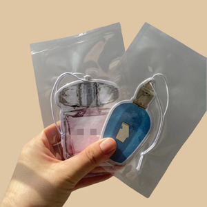 <span class=keywords><strong>OEMA</strong></span> Variété de parfum de modelage Parfum personnalisé Désodorisants en forme de bouteille de différentes couleurs - Product Image 4