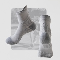 Chaussettes de course mi-mollet unisexe à semelle en tissu éponge à pois, avec coussinets de massage, respirantes, pour marathon, athlétisme et gym, logo personnalisé OEM