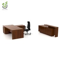 Bureau de direction en L moderne et durable en acajou avec armoire latérale de rangement, passe-câbles et design écologique résistant à l'eau
