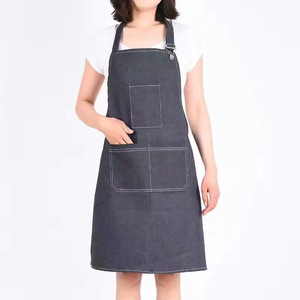 Tablier de cuisine professionnel en jean pour femme 2025 OEM, réglable, avec logo personnalisé, pour chef <span class=keywords><strong>cuisinier</strong></span> - Product Image 6
