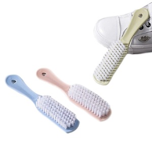 Brosse à chaussures multifonctionnelle en plastique à poils souples pour usage domestique, utilisée pour nettoyer les vêtements, les cols, la lessive et les chaussures - Product Image 4