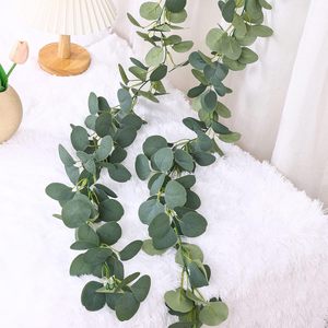 Guirnalda de hojas verdes de eucalipto artificial de 1.8 m para decoración del hogar y bodas - Product Image 3