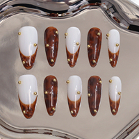 Faux ongles artificiels faits à la main en acrylique ambré Stiletto de couverture complète personnalisés faux ongles de haute qualité vente en gros