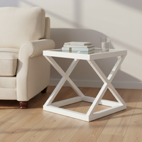 Table basse Heywood en bois massif fabriquée à la main en Europe avec plateau en verre blanc pour la maison et les événements de mariage