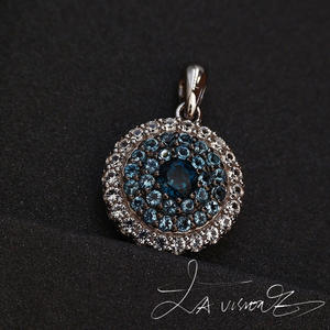 Pendentif vintage en alliage de la série Counterattack, incrusté d'opale, de tourmaline et de saphir blanc synthétique, à motif géométrique - Product Image 2