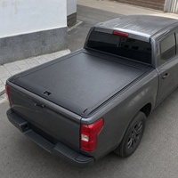 Couverture de benne enroulable noire mate pour camionnettes avec poignée de déverrouillage encastrée