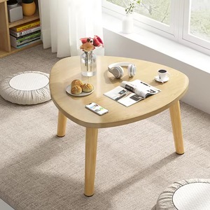 Mesa de centro moderna de fibra de densidad media con forma de triángulo, mesa auxiliar baja para dormitorio de bebé estilo japonés - Product Image 3