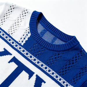Maglione in Viscosa Blu e Bianco con Collo a Girocollo per Uomo, Vestibilità Comoda, Design Minimalista, Caldo e Leggero - Product Image 5