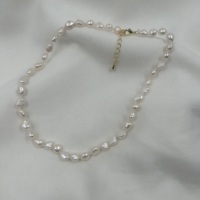 Collier ras du cou de 16 pouces + 5 cm, perles d'eau douce naturelles 100% AAA, perles baroques de 7 mm, fermoir noué en laiton plaqué or 18 carats