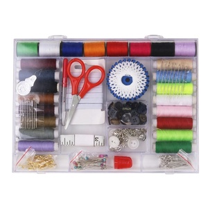 <span class=keywords><strong>Kit</strong></span> <span class=keywords><strong>de</strong></span> <span class=keywords><strong>Costura</strong></span> <span class=keywords><strong>Profesional</strong></span> Completo, Todo en Uno, <span class=keywords><strong>de</strong></span> Plástico, para Viajes y Hoteles, con Dedal, Tijeras e Hilo - Product Image 1