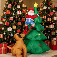 Décoration de Noël gonflable lumineuse de 1,8 m : Chien qui poursuit Père Noël, grimpant à l'arbre et tirant sur son pantalon
