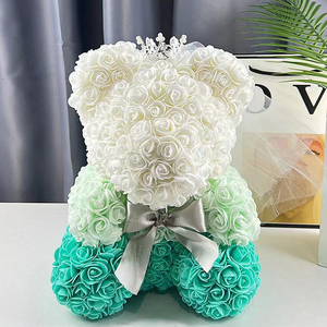Vente chaude 2024 cadeaux de noël à la main éternelle Rose ours Rose artificielle ours en peluche avec boîte robe de mariée <span class=keywords><strong>couronne</strong></span> - Product Image 5
