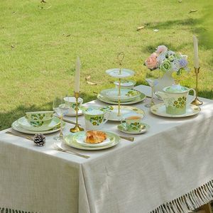 Service à café et à thé occidental de luxe 15 pièces en porcelaine fine de Chine avec coffret cadeau écologique - Product Image 1