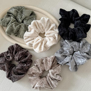 ยางรัดผมกำมะหยี่สีพื้นสำหรับผู้หญิง ยางรัดผมหางม้า ผ้ากำมะหยี่เรียบ ยางรัดผมผ้าพลัฌ ยางรัดผมยืดหยุ่นสูง - Product Image 3