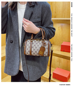 Nouveau <span class=keywords><strong>Sac</strong></span> à <span class=keywords><strong>Main</strong></span> Rétro Chic Style Hong Kong 2024 pour Femme – <span class=keywords><strong>Sac</strong></span> Bandoulière Élégant - Product Image 6