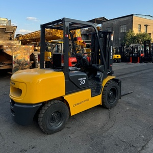 Used Komatsu FD30 3-7Ton Diesel Forklift with Three Stage Mast 1000mm Fork Length Original Japan Komatsu for Sale - Product Image 2