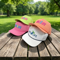 Casquette de golf sportive en nylon perforé à 5 panneaux, broderie 3D, design sergé, lettres, style baseball, avec cordon, par fabricant OEM